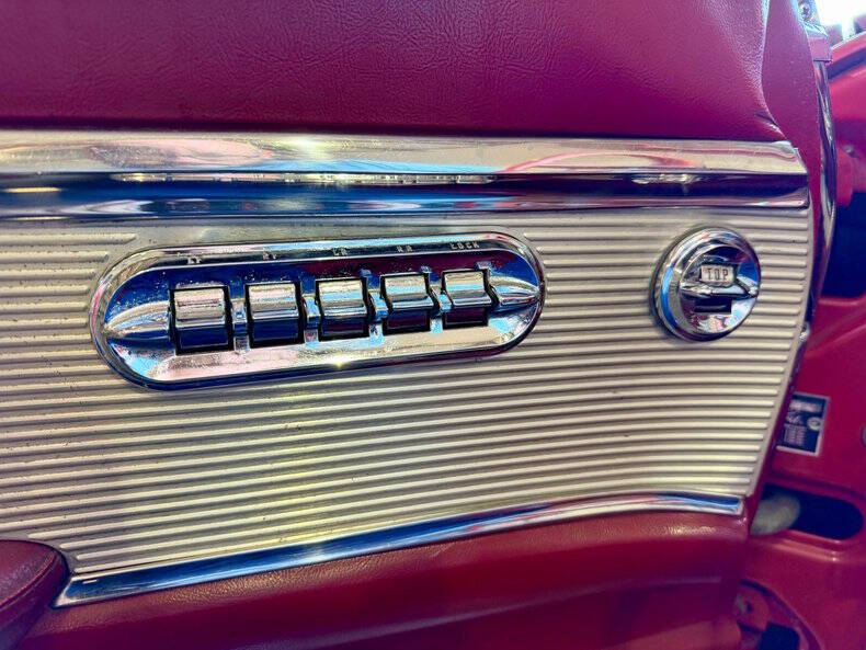 1962 Ford Thunderbird