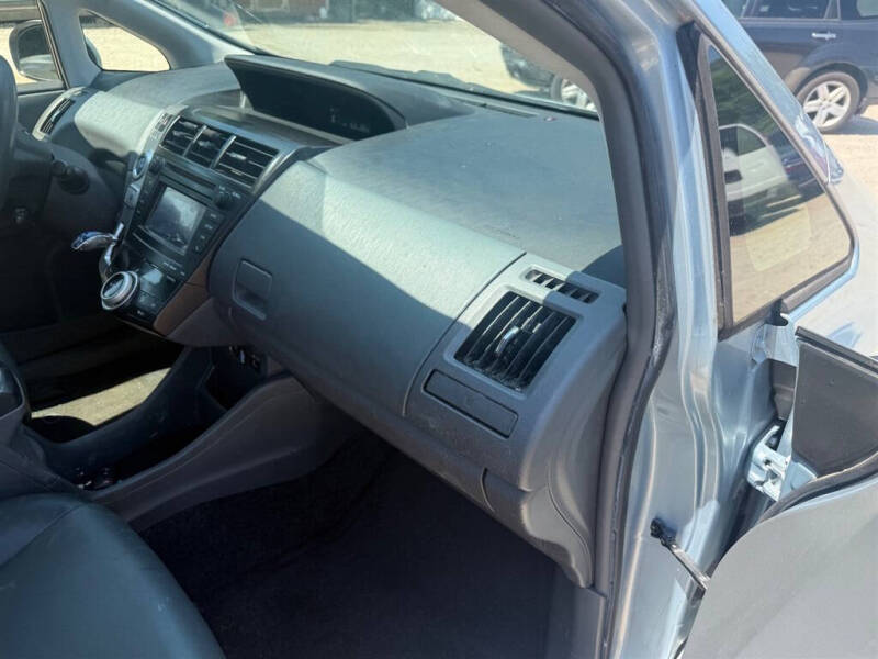 2012 Toyota Prius v Two