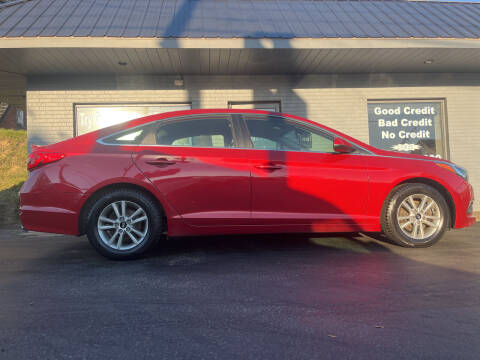 2017 Hyundai Sonata for sale at Auto Credit Connection LLC in Uniontown PA