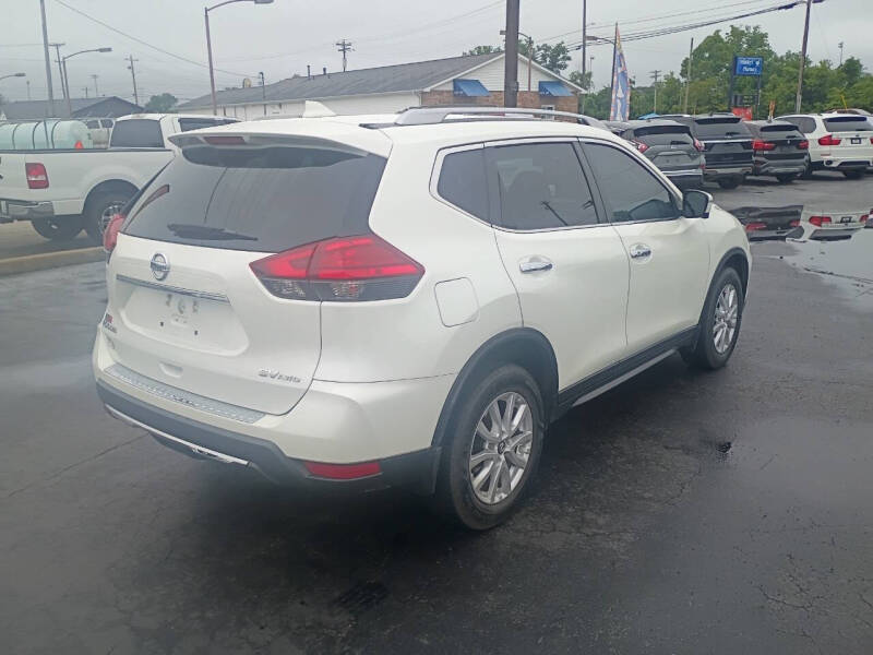 2017 Nissan Rogue SV
