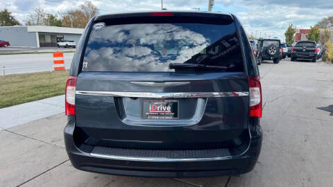 2013 Chrysler Town and Country Touring-L