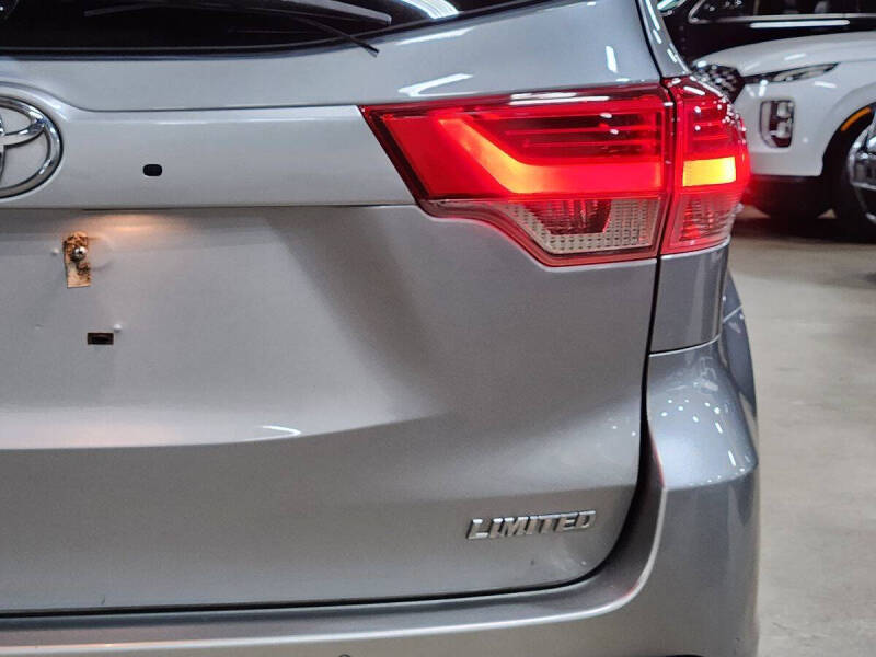 2017 Toyota Highlander Limited