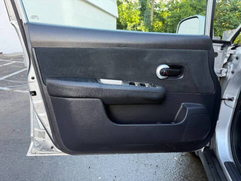 2012 Nissan Versa 1.8 S