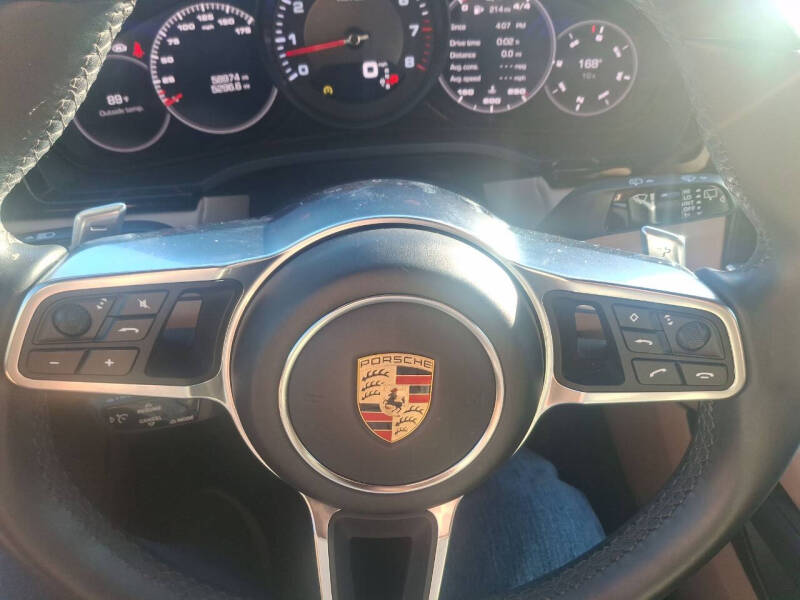 2019 Porsche Cayenne Base photo 20