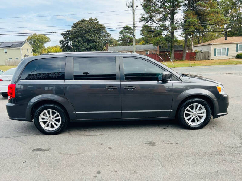 2018 Dodge Grand Caravan SXT photo 6