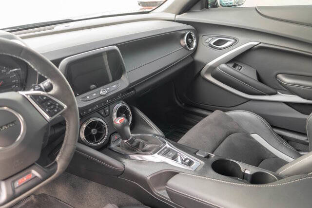 2022 Chevrolet Camaro 22