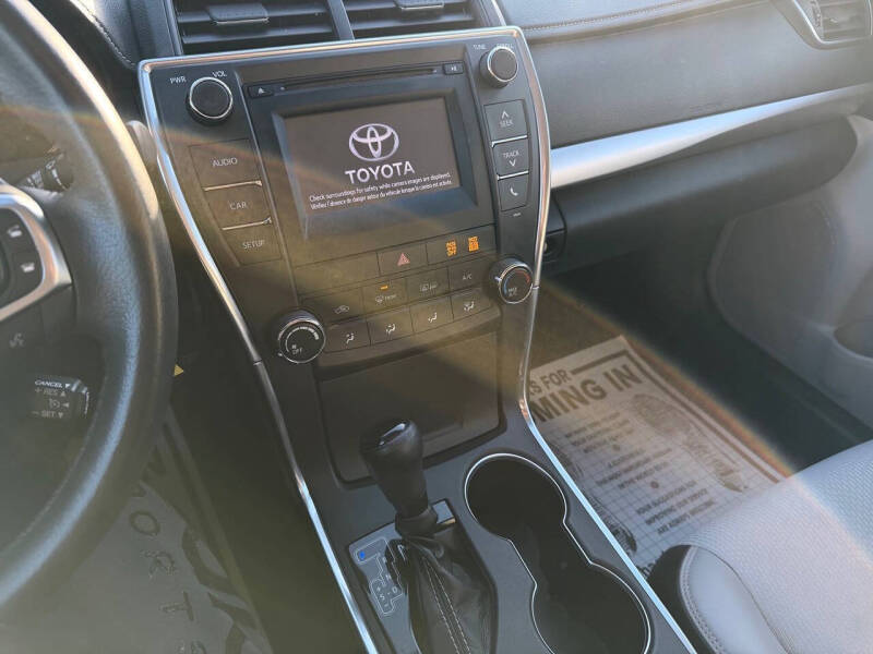 2017 Toyota Camry SE