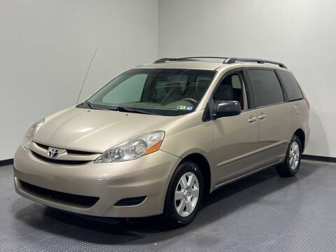 2008 Toyota Sienna for sale at Cincinnati Automotive Group in Lebanon OH