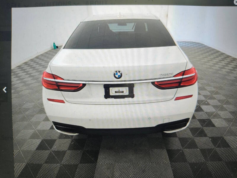 2018 BMW 7 Series 740i