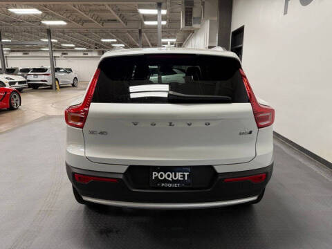 2023 Volvo XC40 B5 Plus Bright Theme