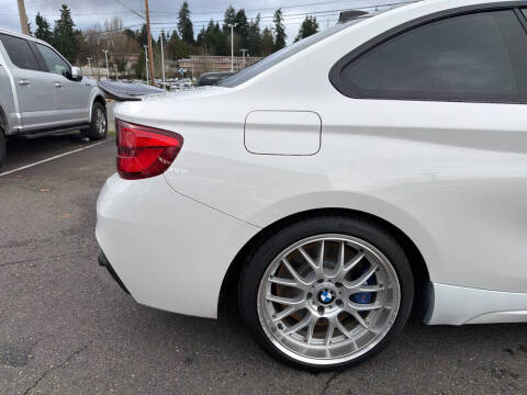 2016 BMW 2 Series M235i