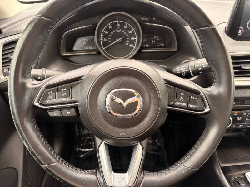 2018 Mazda MAZDA3 Touring