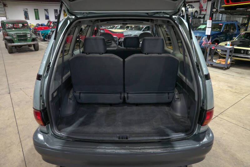 1992 Toyota Previa LE