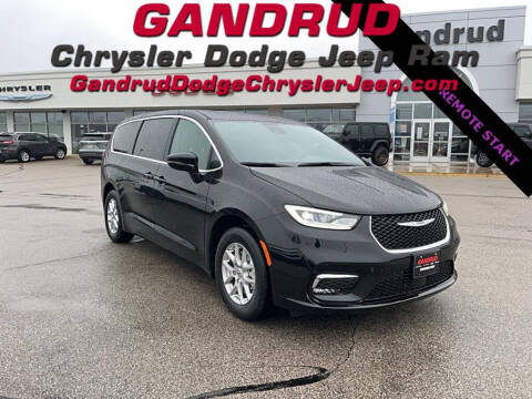 2025 Chrysler Pacifica for sale at GANDRUD CHEVROLET in Green Bay WI