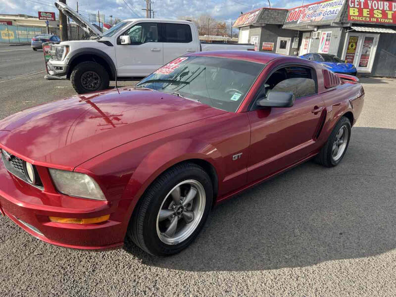2006 Ford Mustang GT Deluxe