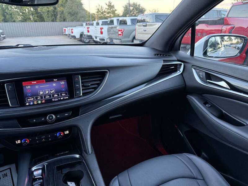 2022 Buick Enclave Essence