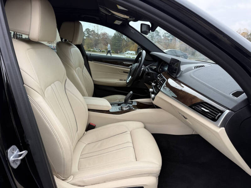 2018 BMW 5 Series 540i