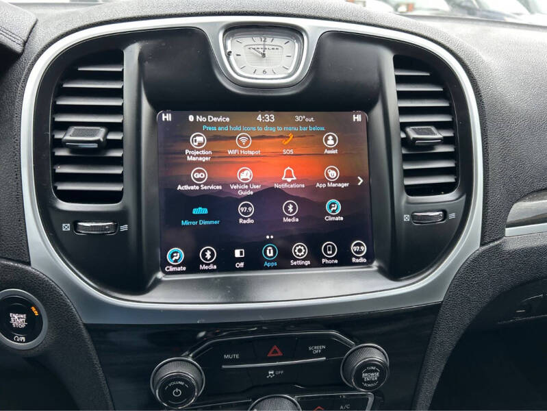 2018 Chrysler 300 Touring L