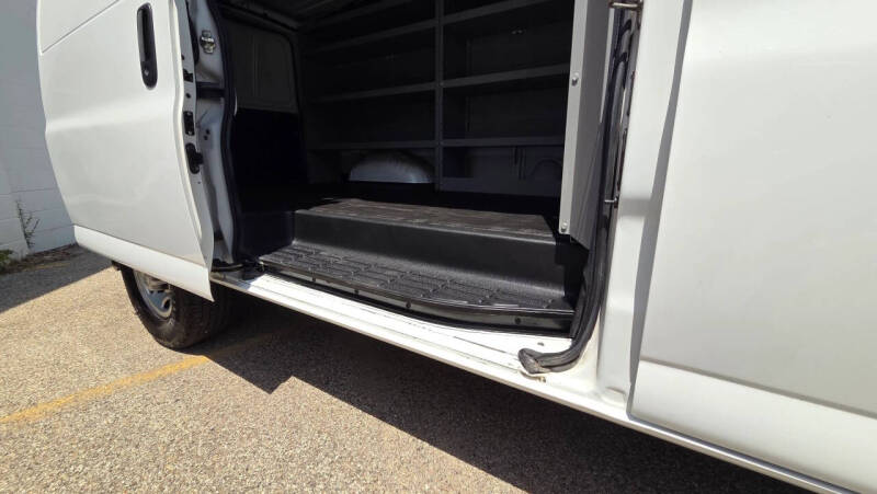 2021 Chevrolet Express 2500