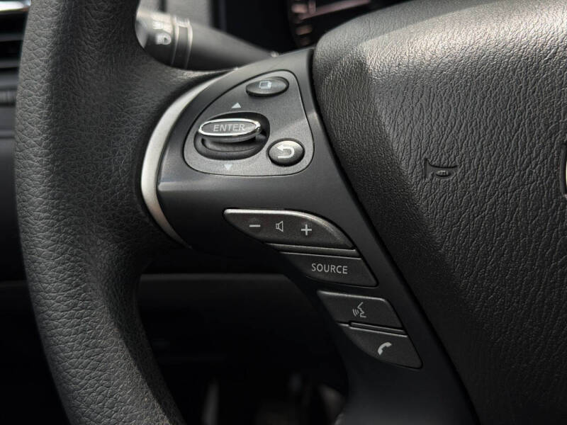 2018 Nissan Pathfinder S