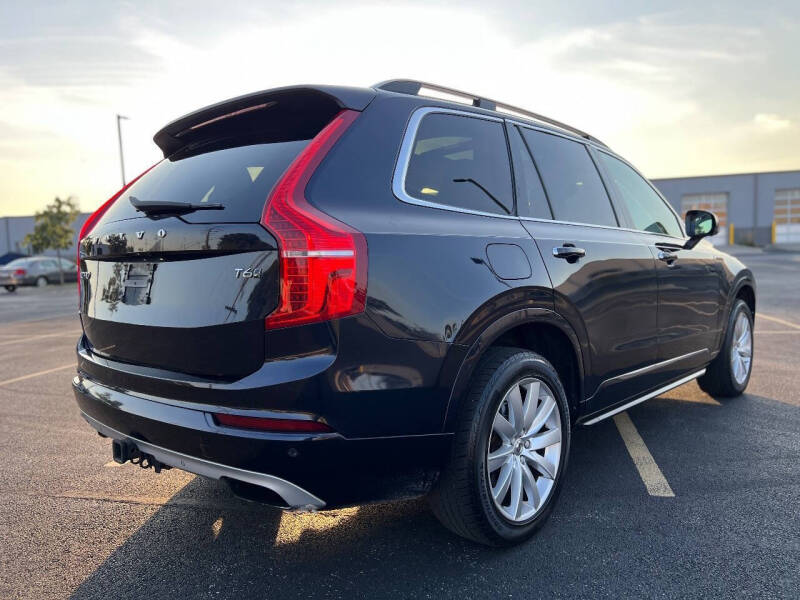 2016 Volvo XC90 T6 Momentum