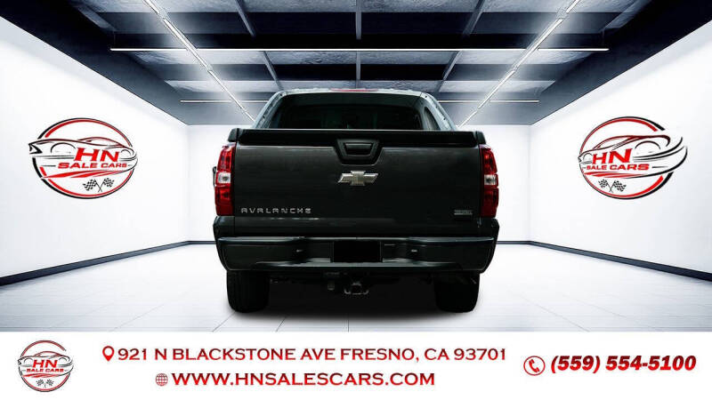 2011 Chevrolet Avalanche LS