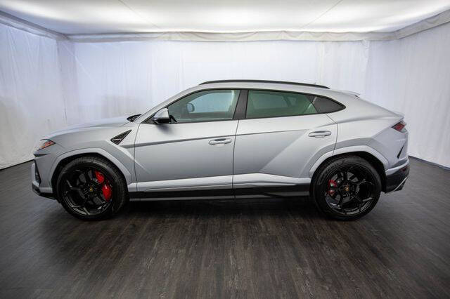 2022 Lamborghini Urus