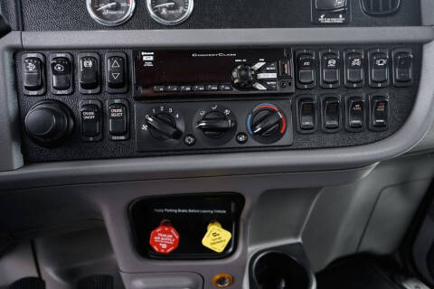 2020 Peterbilt 389