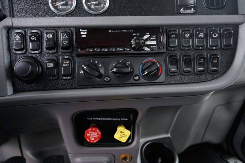 2020 Peterbilt 389