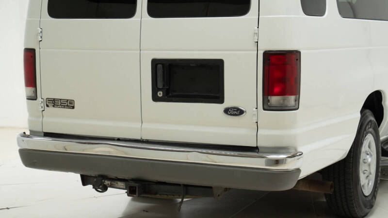 2001 Ford E-Series E-350 SD XLT