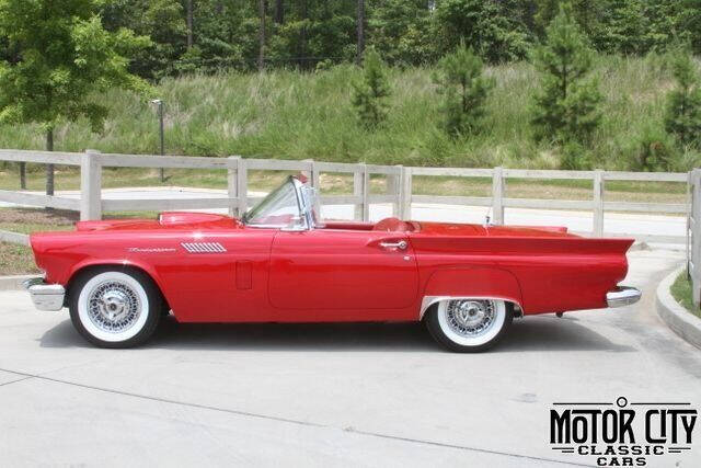 1957 Ford Thunderbird