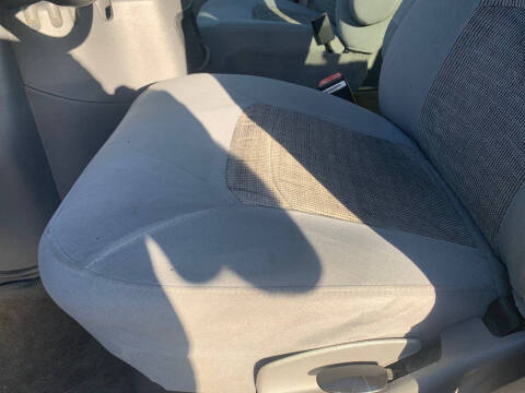 2005 Ford E-Series E-350 SD XLT