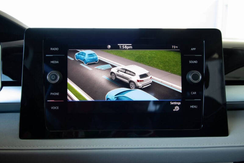 2025 Volkswagen Taos SE