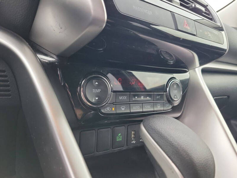 2023 Mitsubishi Eclipse Cross SE