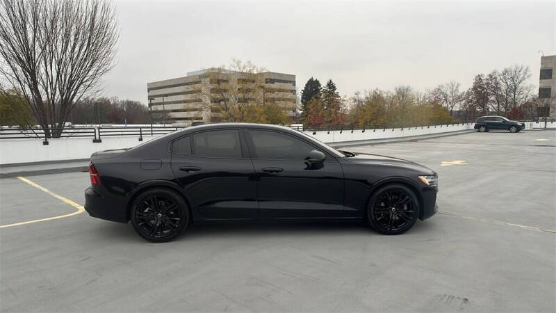 2023 Volvo S60 B5 Plus Black Edition