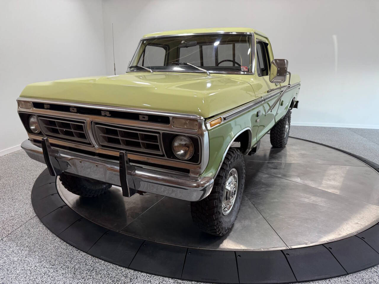 1976 Ford F-250 5