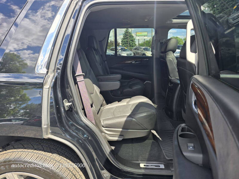 2017 Cadillac Escalade Luxury