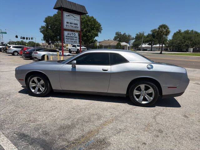 2017 Dodge Challenger SXT
