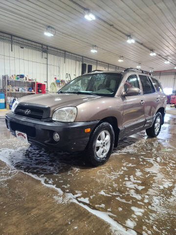 2005 Hyundai Santa Fe for sale at WESTSIDE GARAGE LLC in Keokuk IA