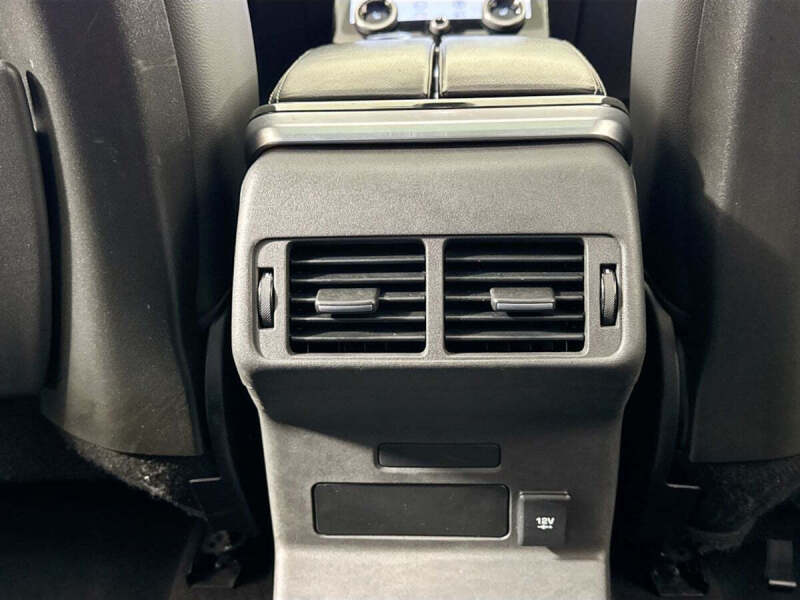 2019 Land Rover Range Rover Velar P250 R-Dynamic SE