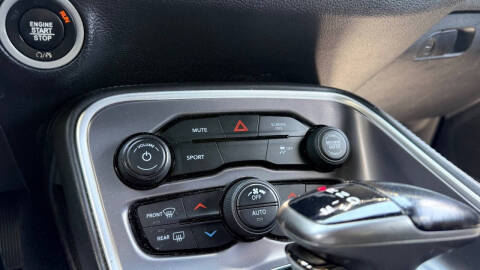 2020 Dodge Challenger SXT