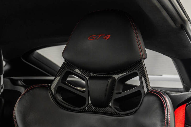 2016 Porsche Cayman GT4