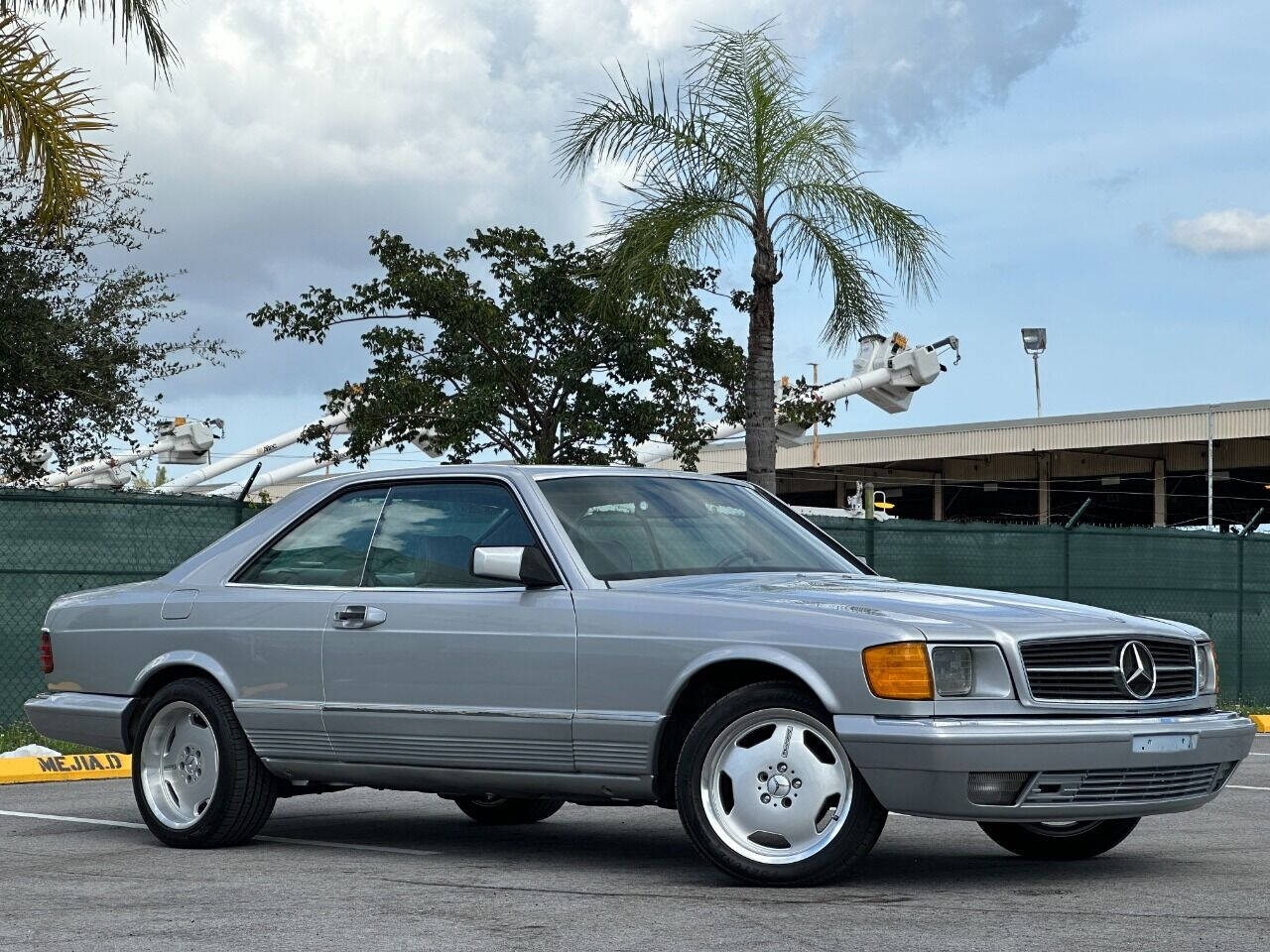 1985 Mercedes-Benz 500-Class  - $17,900
