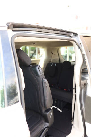 2020 Chrysler Pacifica Touring