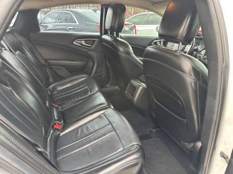 2017 Chrysler 200 Limited