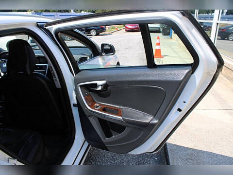 2017 Volvo V60 T5 Premier