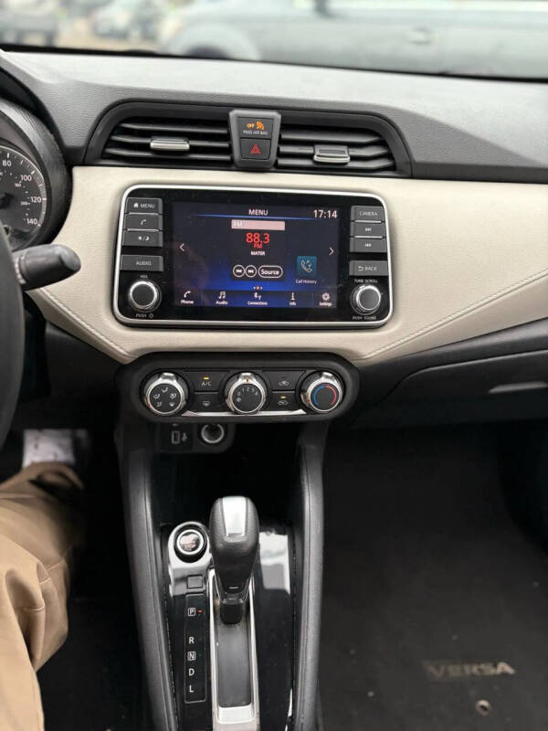 2021 Nissan Versa SV