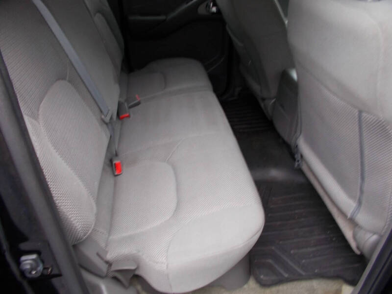 2016 Nissan Frontier SV