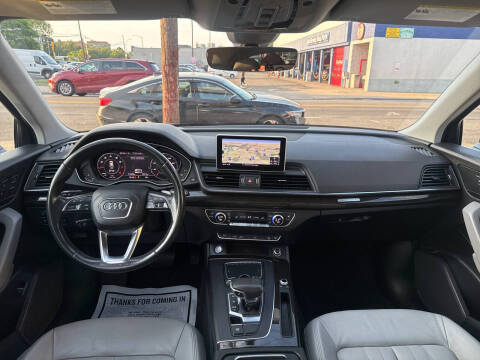2018 Audi Q5 2.0T quattro Premium Plus