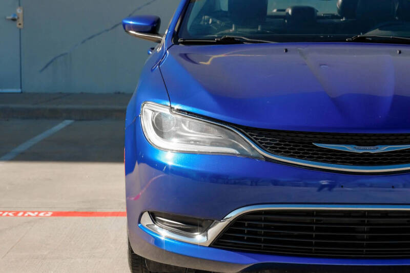 2017 Chrysler 200 Limited Platinum